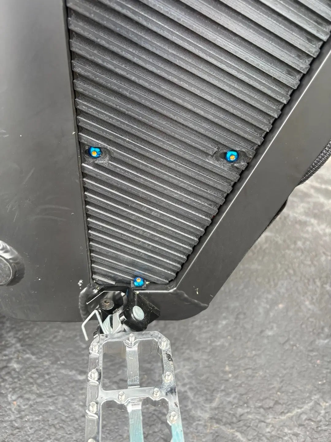Tuttio Soleil 01 Motor Cover Titanium Bolts
