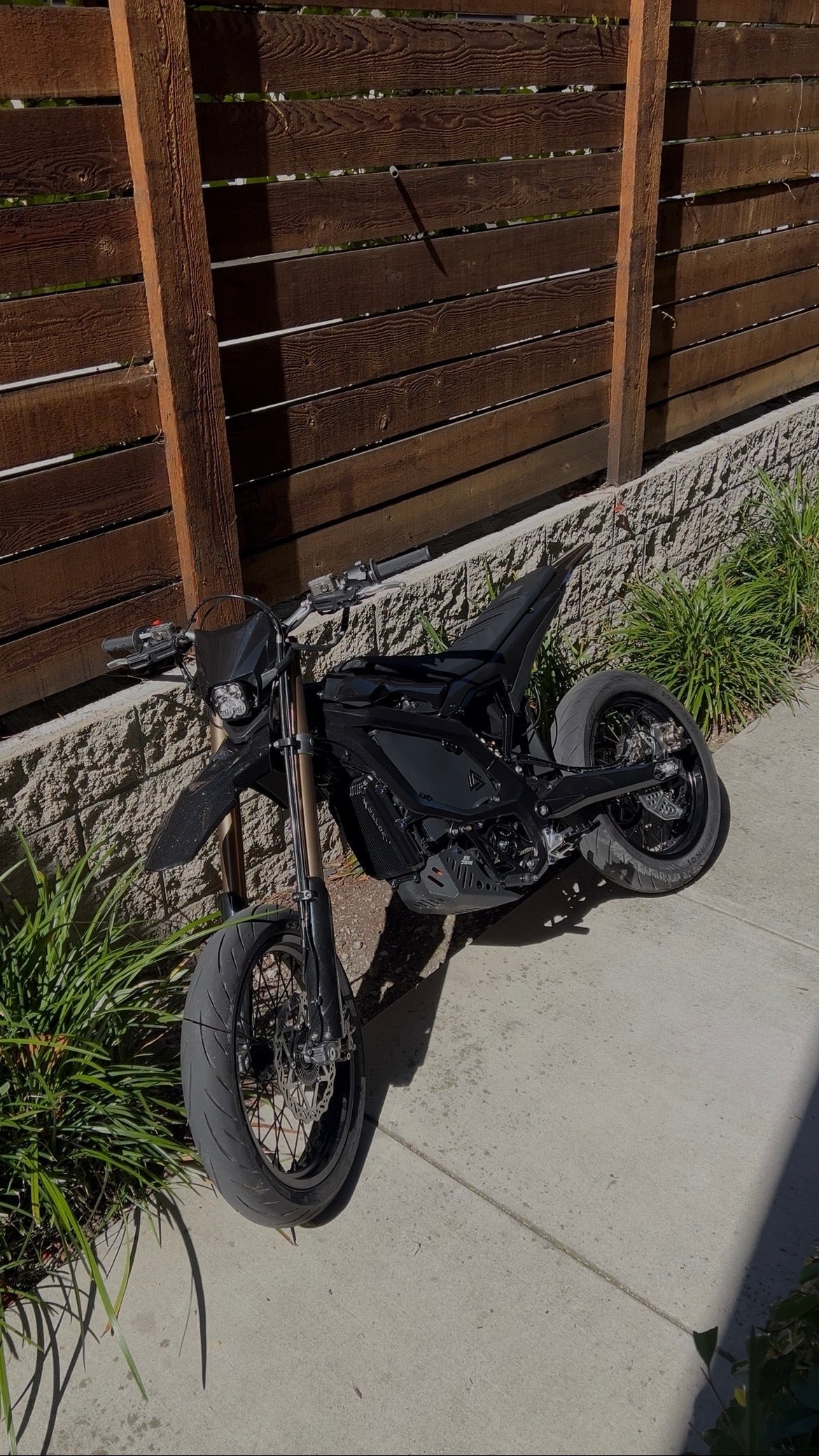 Ultra Bee Supermotos